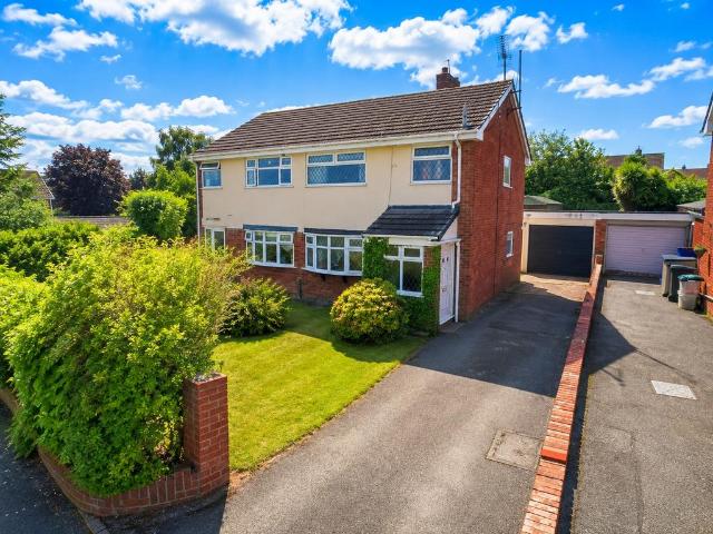 3 bedroom semi detached house for sale