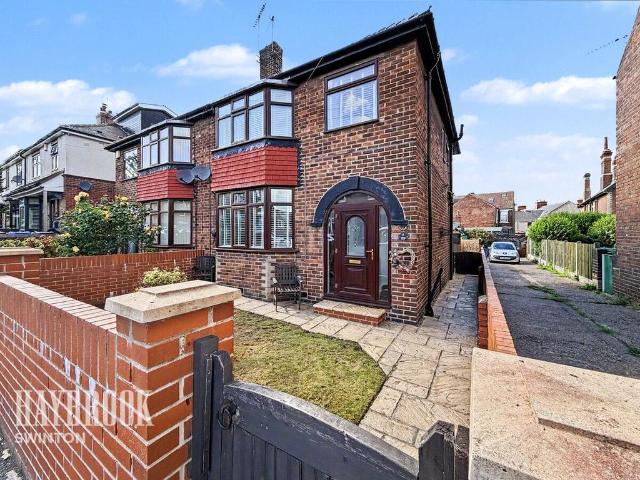3 bedroom semi detached house for sale