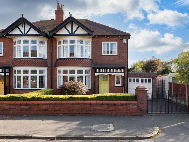 3 bedroom semi detached house for sale