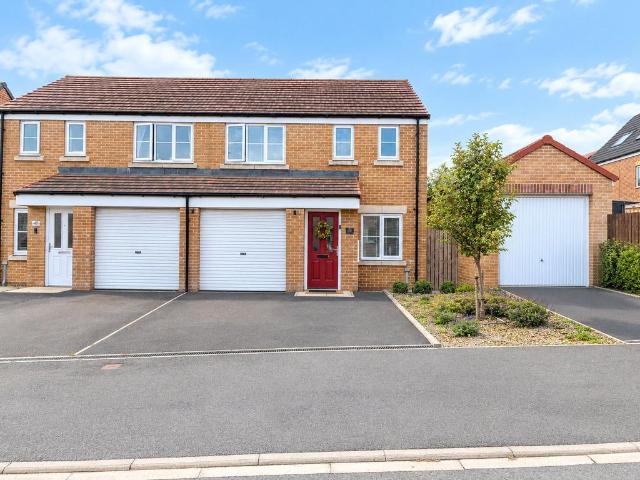 3 bedroom semi detached house for sale