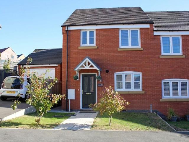 3 bedroom semi detached house for sale