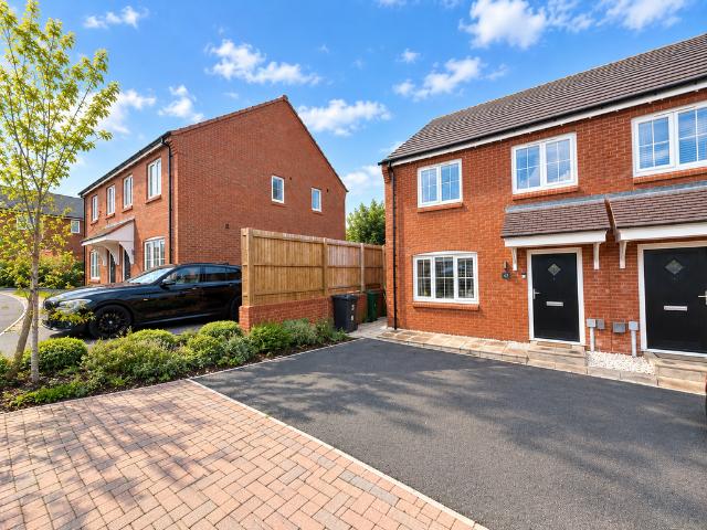 3 bedroom semi detached house for sale