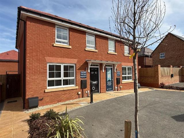 3 bedroom semi detached house for sale