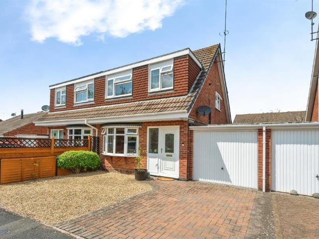 3 bedroom semi detached house for sale