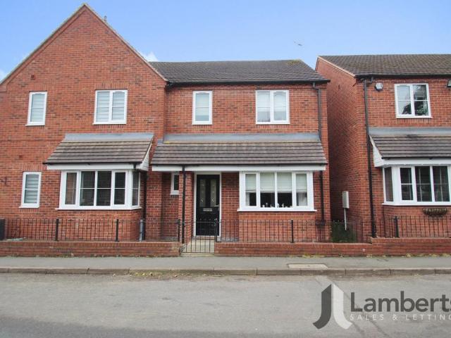 3 bedroom semi detached house for sale