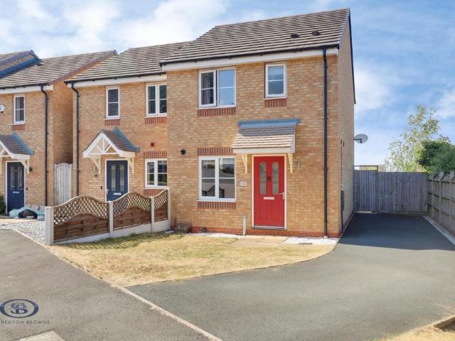 3 bedroom semi detached house for sale