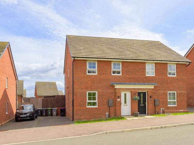 3 bedroom semi detached house for sale