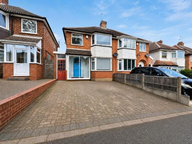 3 bedroom semi detached house for sale