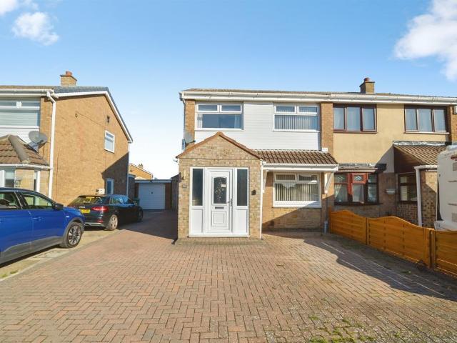 3 bedroom semi detached house for sale