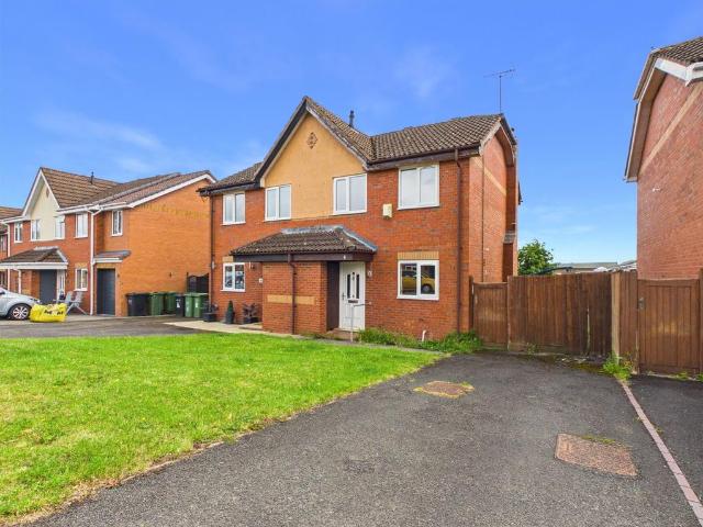 3 bedroom semi detached house for sale