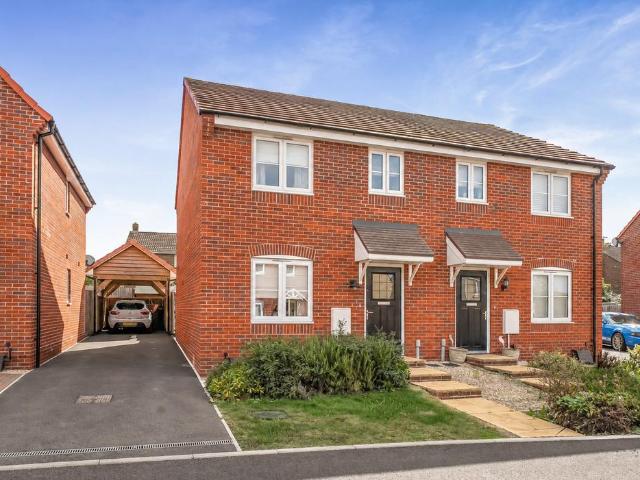 3 bedroom semi detached house for sale