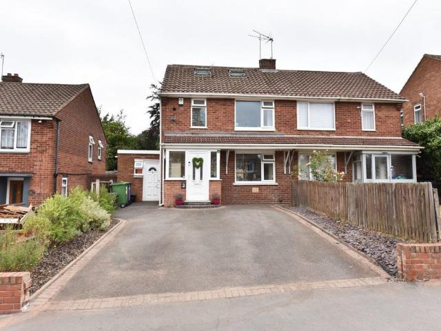 3 bedroom semi detached house for sale