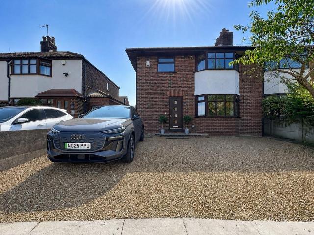 3 bedroom semi detached house for sale