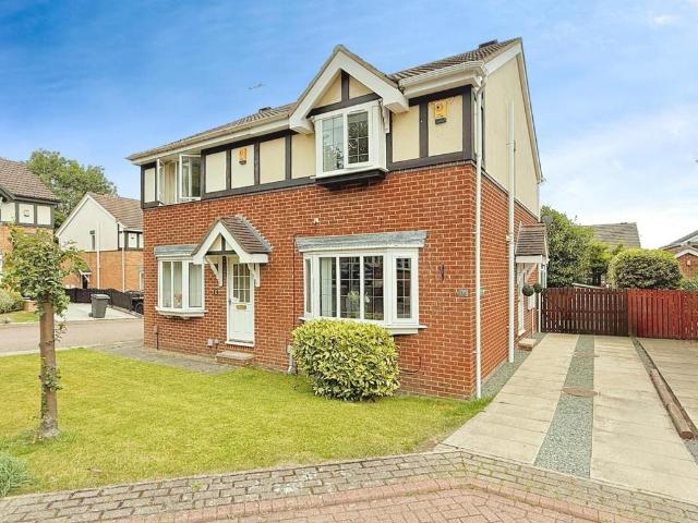 3 bedroom semi detached house for sale