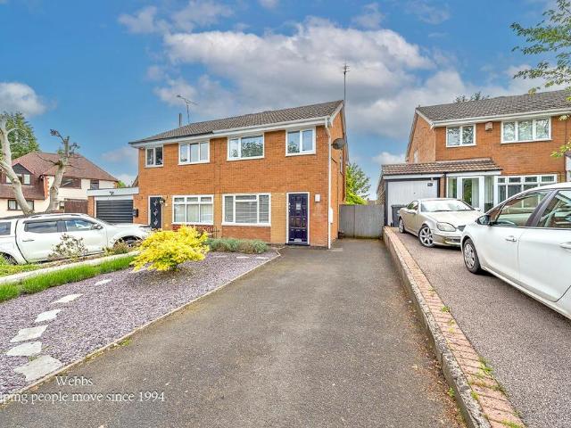 3 bedroom semi detached house for sale