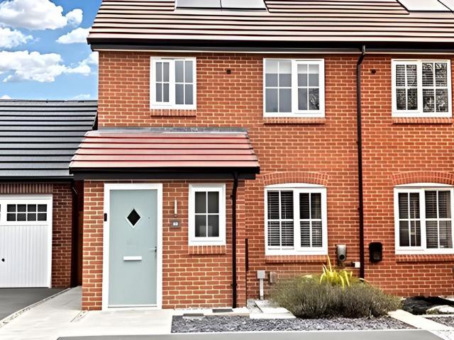 3 bedroom semi detached house for sale
