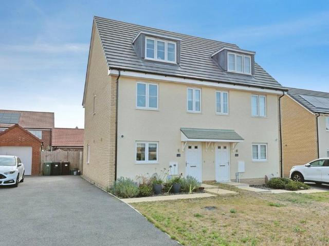 3 bedroom semi detached house for sale