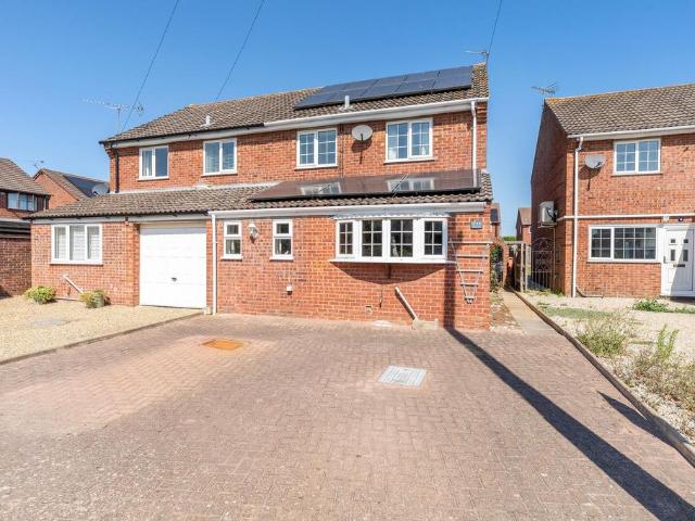 3 bedroom semi detached house for sale