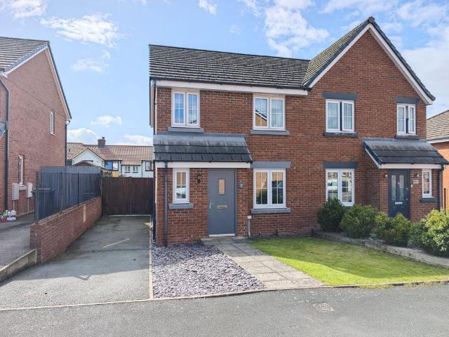 3 bedroom semi detached house for sale