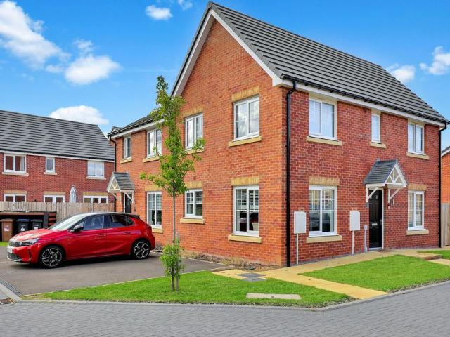 3 bedroom semi detached house for sale