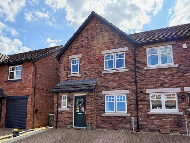 3 bedroom semi detached house for sale