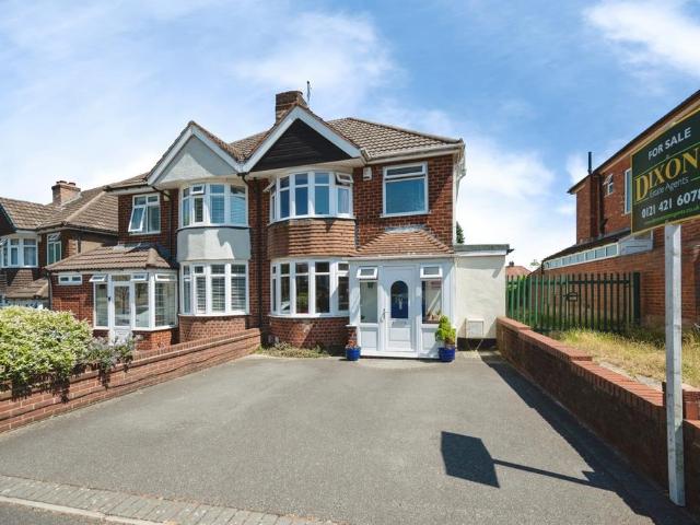 3 bedroom semi detached house for sale