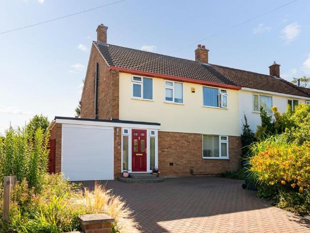 3 bedroom semi detached house for sale