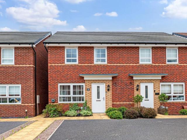 3 bedroom semi detached house for sale
