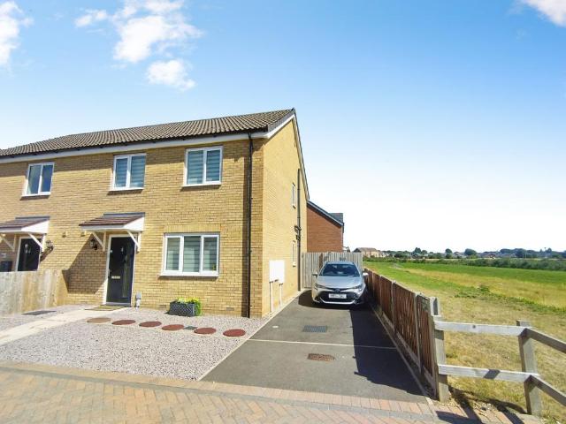 3 bedroom semi detached house for sale