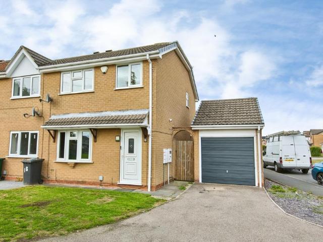 3 bedroom semi detached house for sale