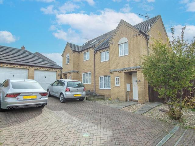 3 bedroom semi detached house for sale