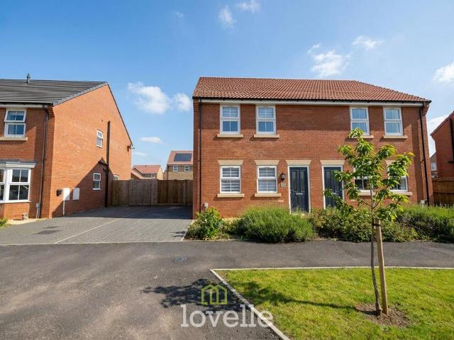 3 bedroom semi detached house for sale