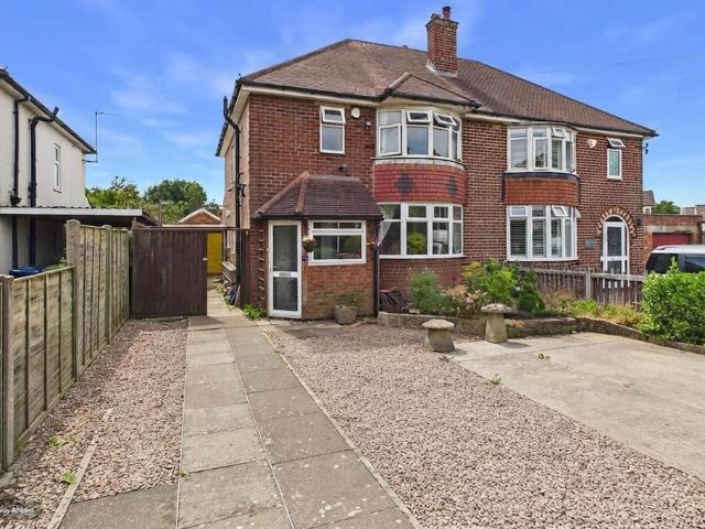 3 bedroom semi detached house for sale
