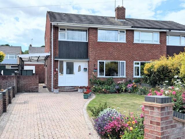 3 bedroom semi detached house for sale