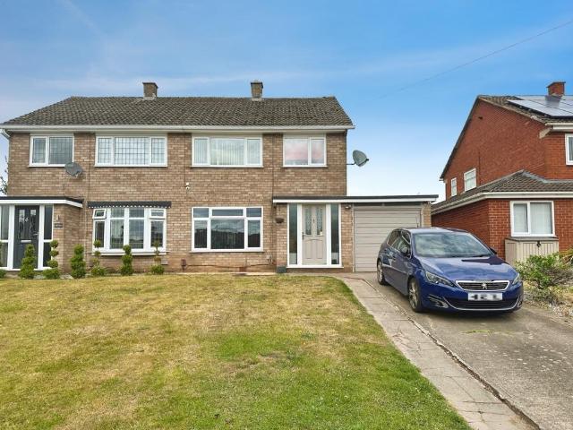 3 bedroom semi detached house for sale