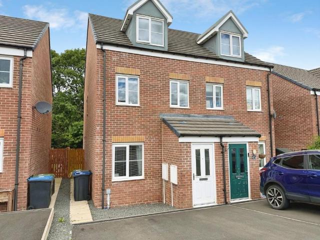 3 bedroom semi detached house for sale