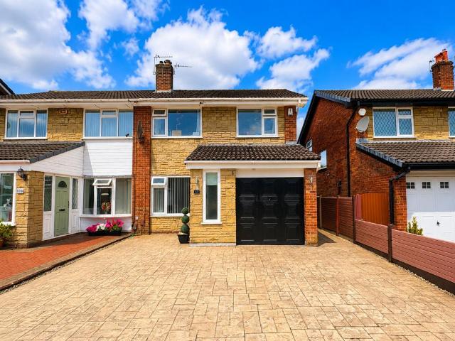 3 bedroom semi detached house for sale