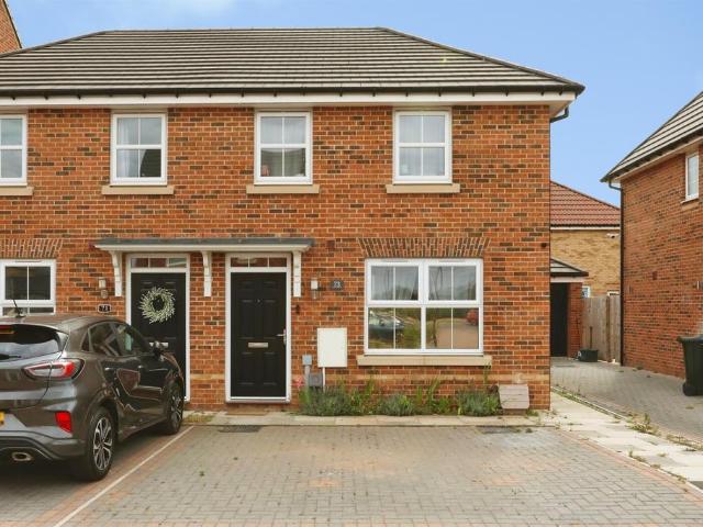 3 bedroom semi detached house for sale