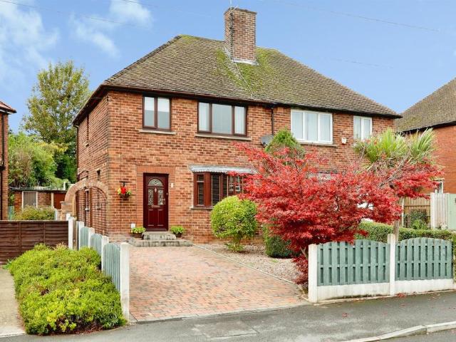3 bedroom semi detached house for sale