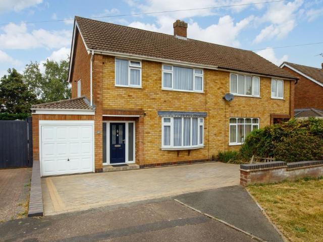 3 bedroom semi detached house for sale