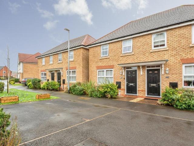 3 bedroom semi detached house for sale