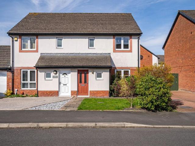 3 bedroom semi detached house for sale