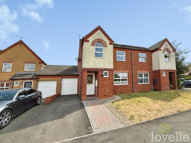 3 bedroom semi detached house for sale