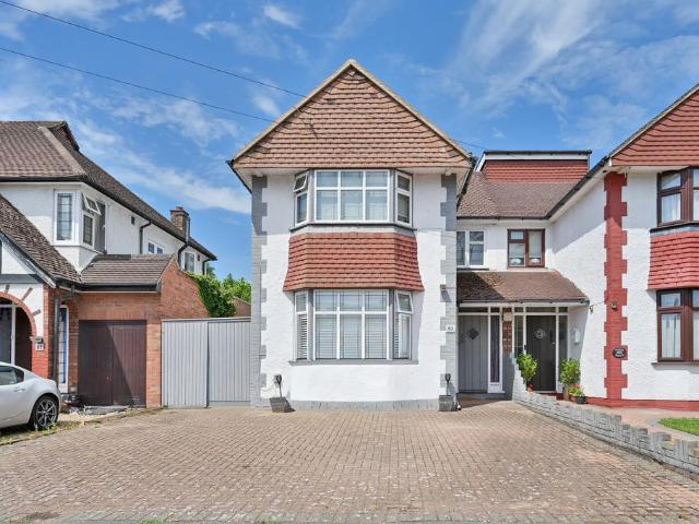 3 bedroom semi detached house for sale