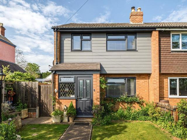 3 bedroom semi detached house for sale