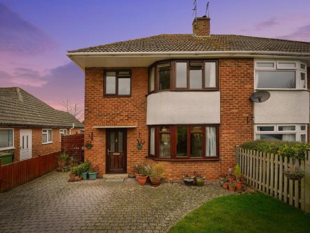 3 bedroom semi detached house for sale