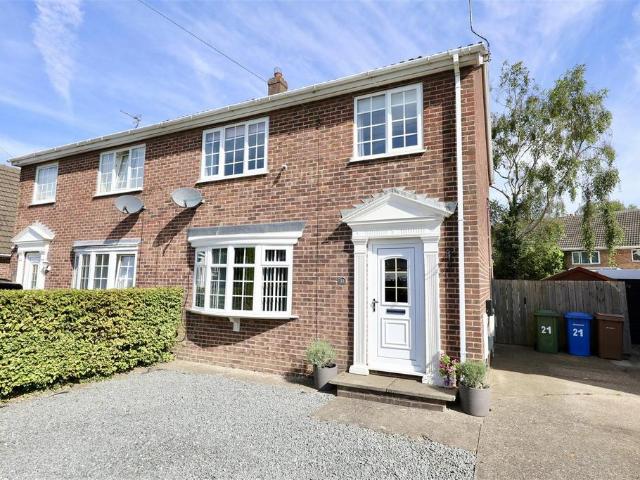3 bedroom semi detached house for sale