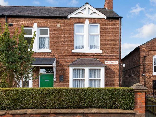 3 bedroom semi detached house for sale