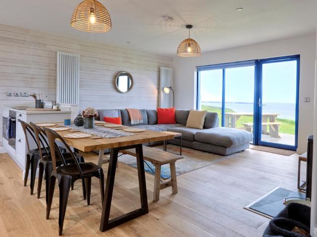 3 bedroom cottage for sale