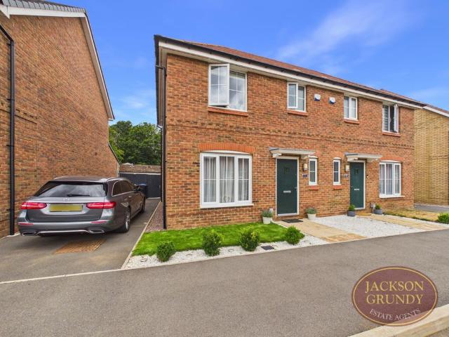 3 bedroom semi detached house for sale